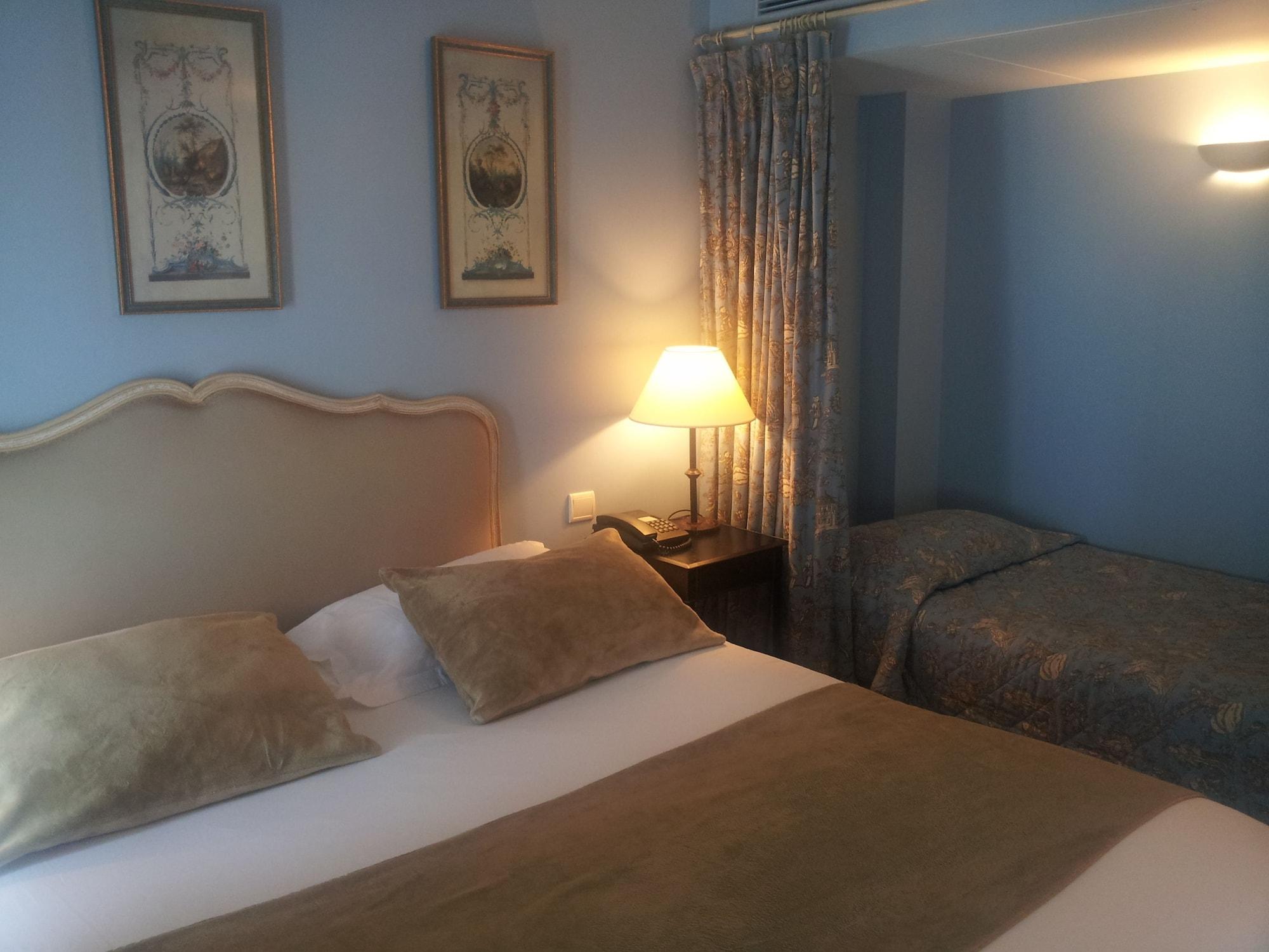 Hotel Des Ducs D'Anjou Paris Bagian luar foto