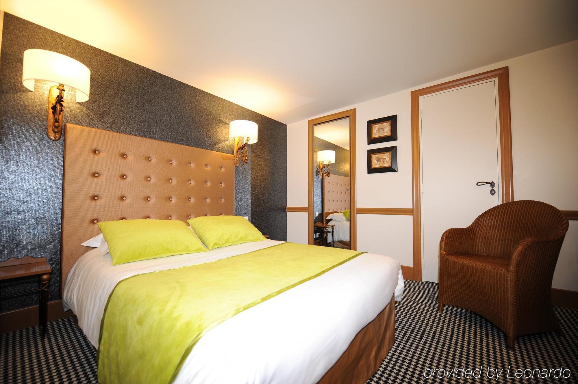 Hotel Des Ducs D'Anjou Paris Ruang foto